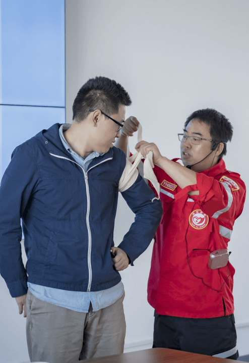 坤維科技開展應(yīng)急救護(hù)培訓(xùn)